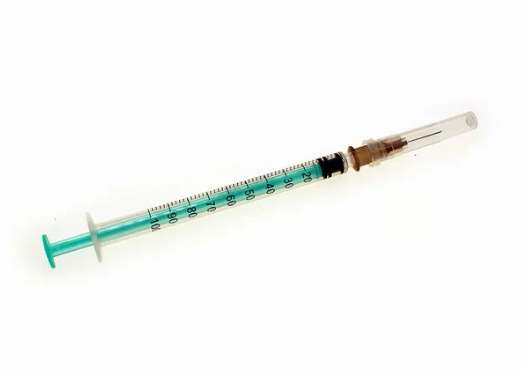 Шприц 1мл инсулиновый U-100 0,4*12 0,5*16 с надетой иглой (900шт/уп) Медполимер