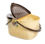 Переноска (Triol) 1040-2 для животных S, овальная, бежевая, 400*290*230мм Переноска (Triol) 1040-2 для животных S, овальная, бежевая, 400*290*230мм